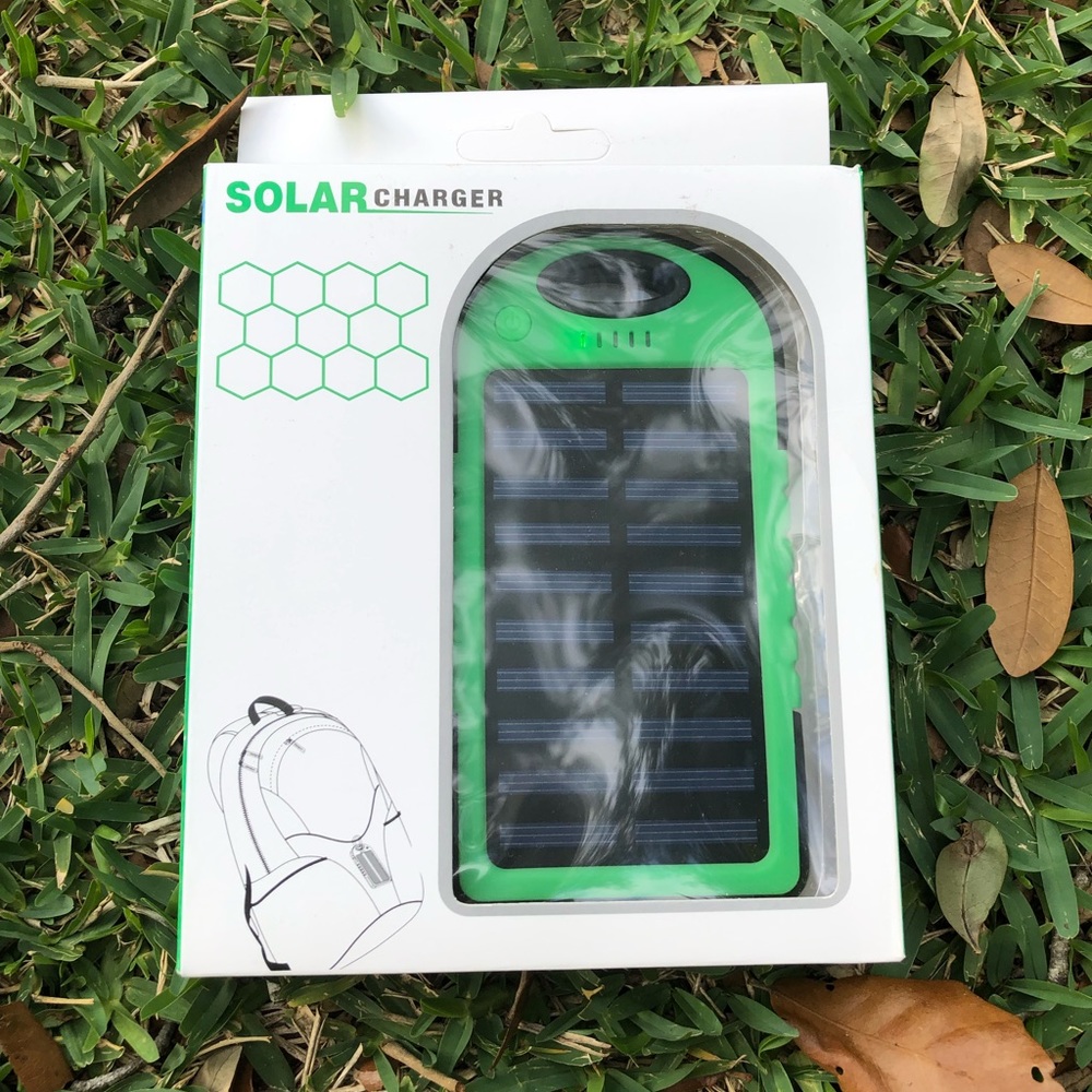Solar Charger! Use the sun for Energy Battery!